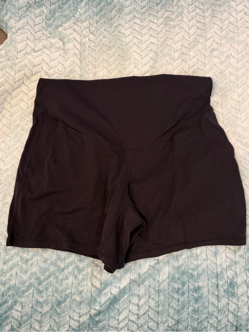 POSHDIVAH Creamluxe Maternity Shorts
